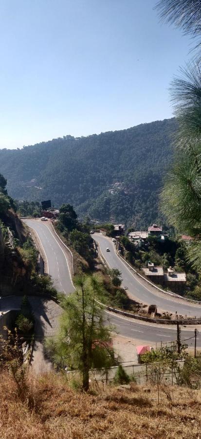 2Bhk Furnished Apartment/Near Kasauli/Barog/Luv Fun & Adventure Szolan Kültér fotó