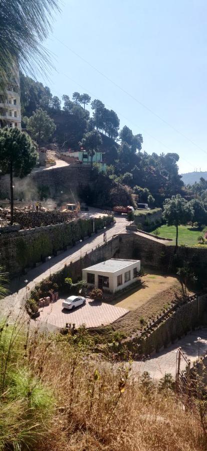 2Bhk Furnished Apartment/Near Kasauli/Barog/Luv Fun & Adventure Szolan Kültér fotó