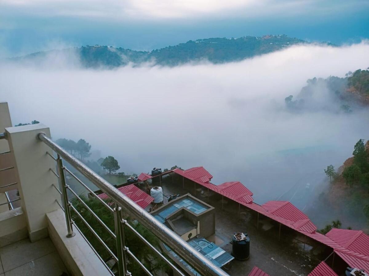 2Bhk Furnished Apartment/Near Kasauli/Barog/Luv Fun & Adventure Szolan Kültér fotó